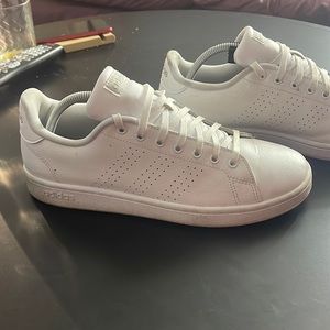 Adidas White Mens sneakers.